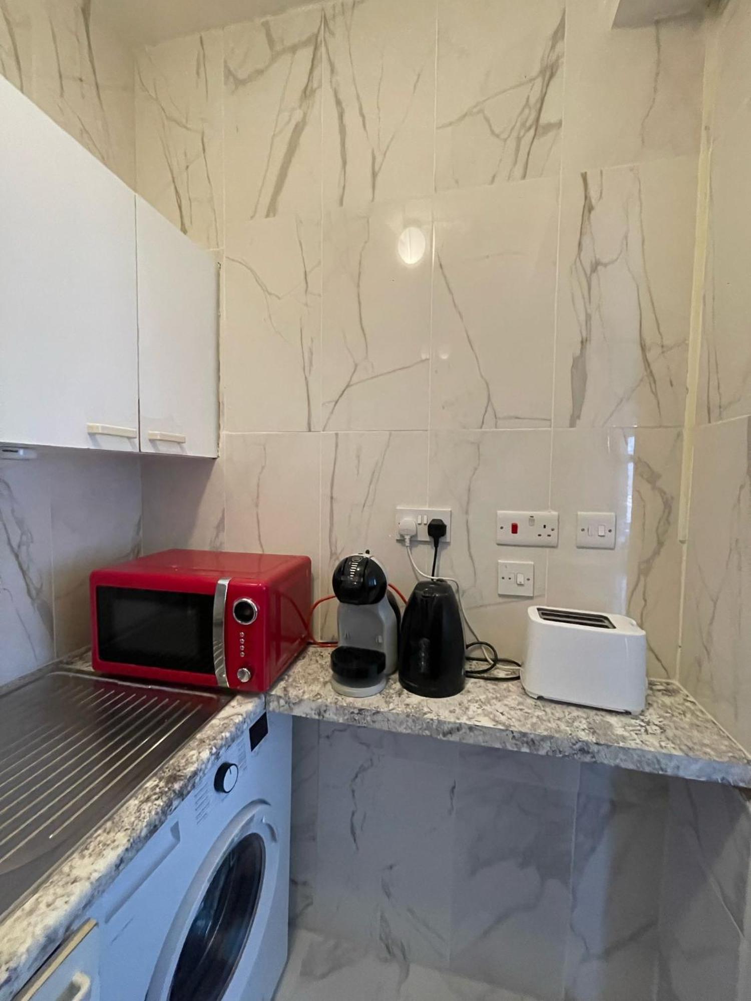 Lovely 2 Bed Flat 2 Floor Miles London Exterior photo