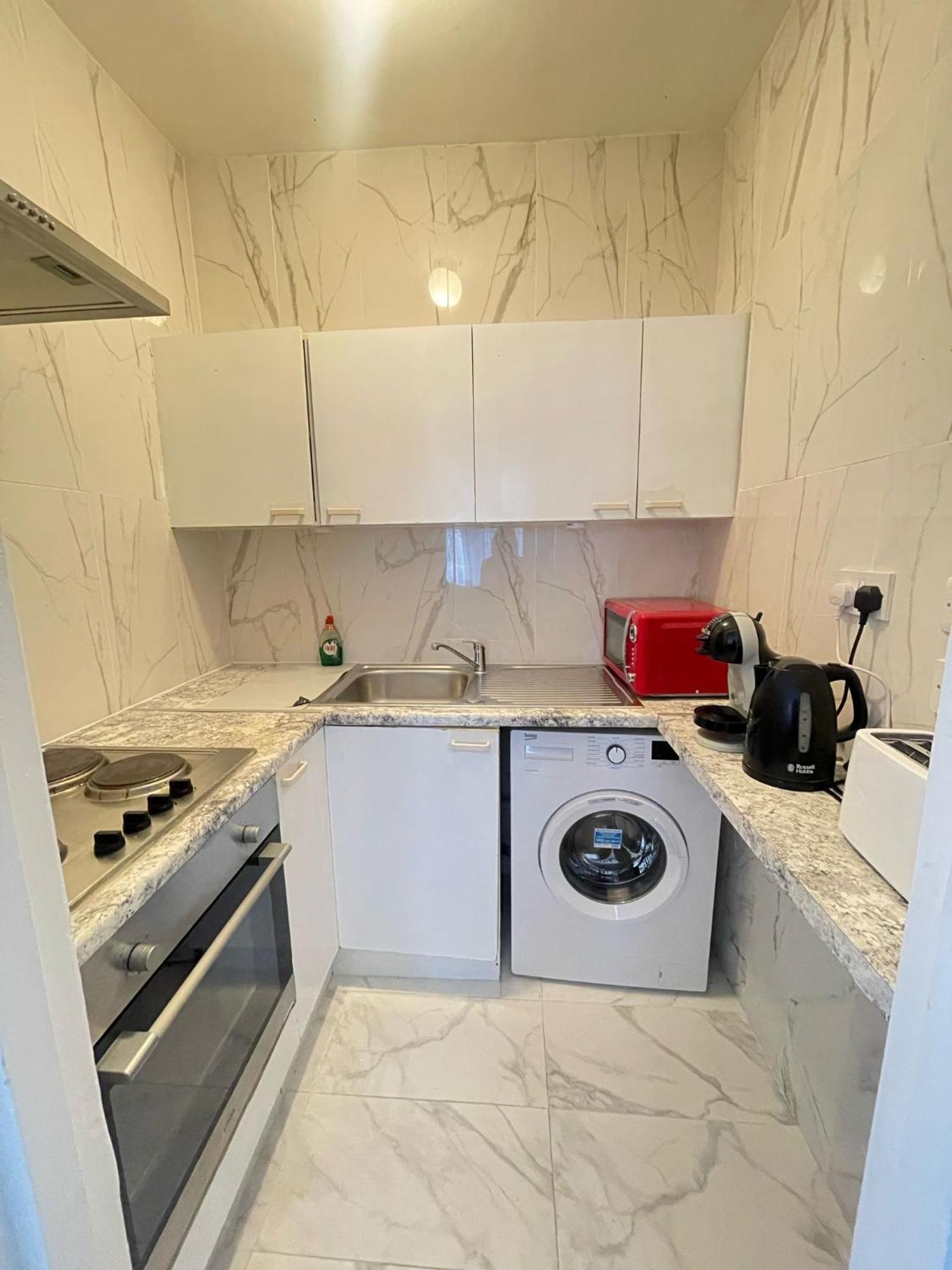 Lovely 2 Bed Flat 2 Floor Miles London Exterior photo